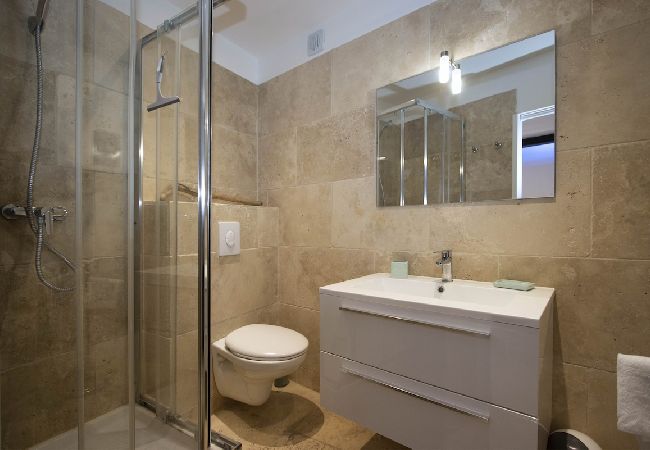 Appartement à La Ciotat - Sofi. Idéal location équipage ou vacances. Clim Appartement à La Ciotat - Sofi. Idéal location équipage ou vacances. Clim