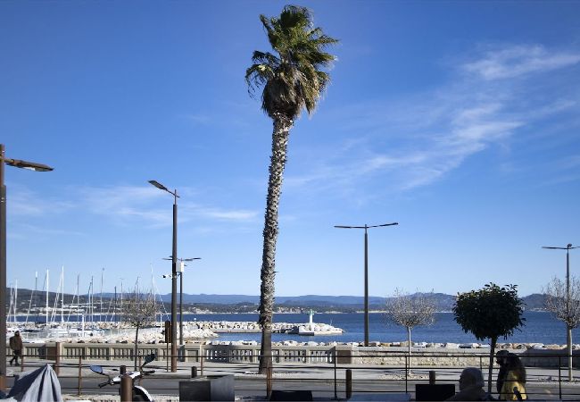 Appartement à La Ciotat - Sofi. Idéal location équipage ou vacances. Clim Appartement à La Ciotat - Sofi. Idéal location équipage ou vacances. Clim