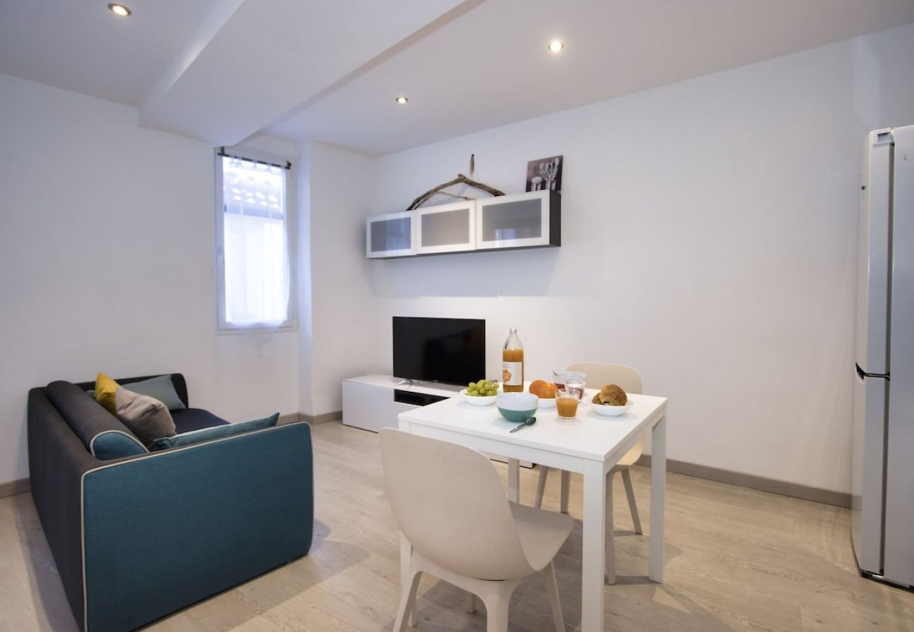 Appartement à La Ciotat - Sofi. Idéal location équipage ou vacances. Clim