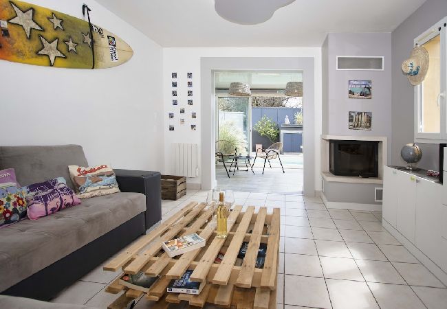 Maison à La Ciotat - Gararro. Maison bohème, piscine, clim, jardin Maison à La Ciotat - Gararro. Maison bohème, piscine, clim, jardin
