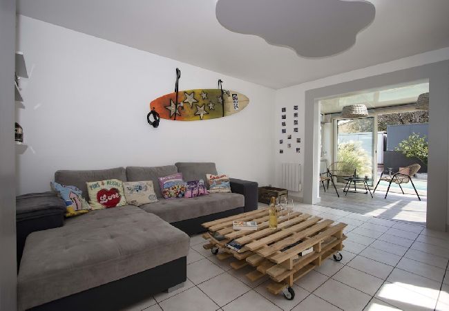 Maison à La Ciotat - Gararro. Maison bohème, piscine, clim, jardin Maison à La Ciotat - Gararro. Maison bohème, piscine, clim, jardin