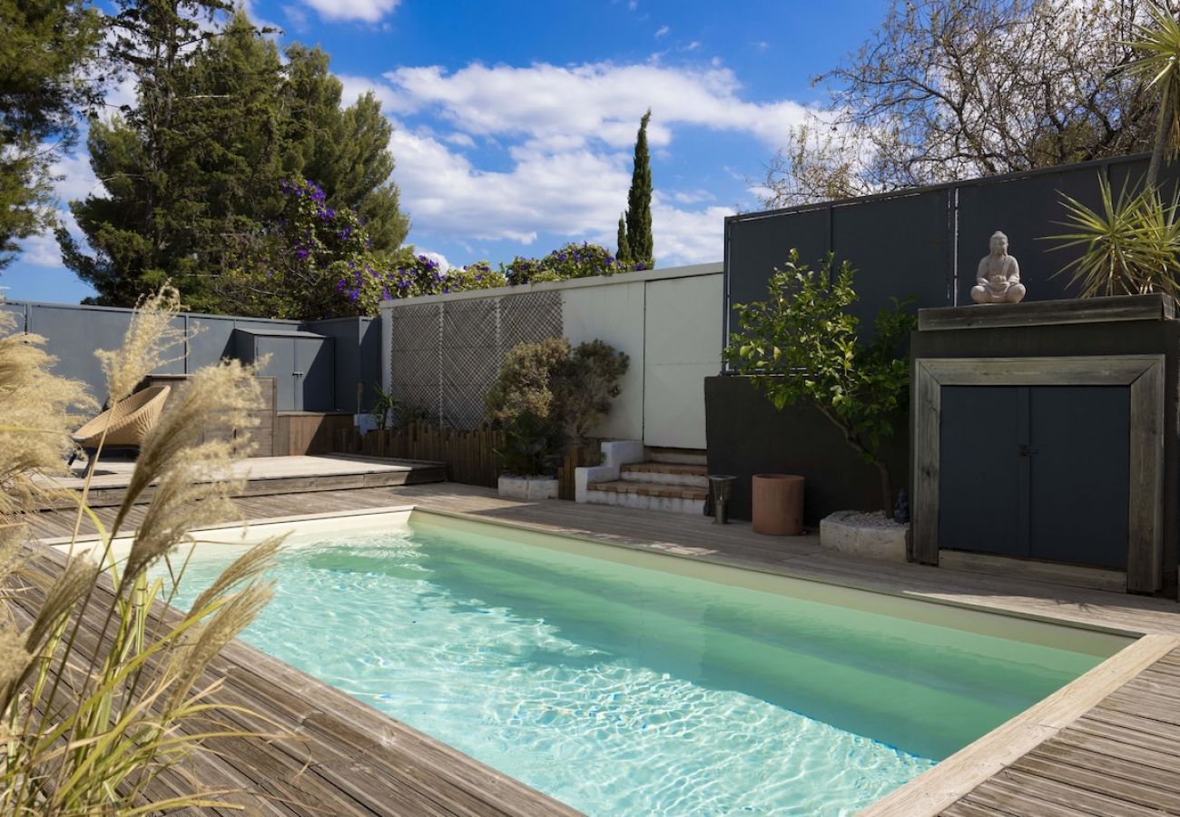 Maison à La Ciotat - Gararro. Maison bohème, piscine, clim, jardin