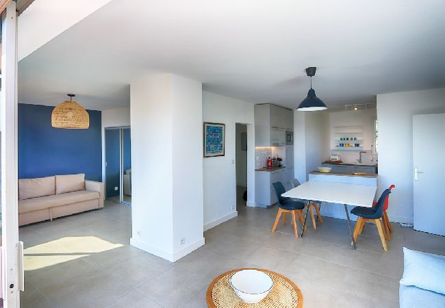 Appartement à La Ciotat - Bali, Totalement rénové, vue mer clim piscine WIFI