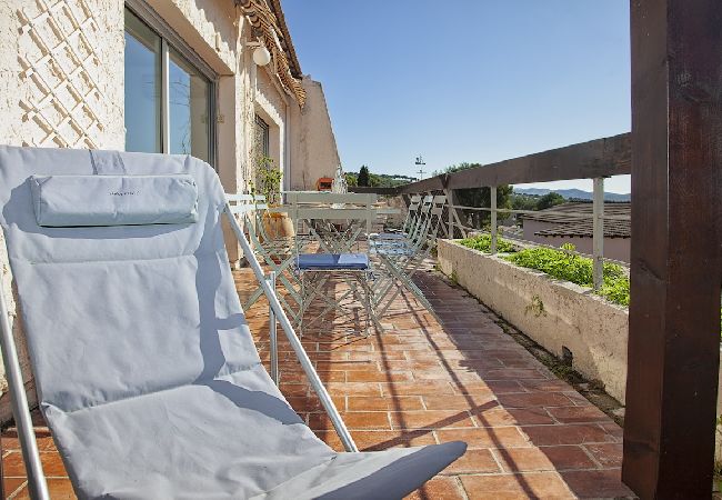 Appartement à La Ciotat - Bali. Clim, vue mer, terrasse, piscine partagée Appartement à La Ciotat - Bali. Clim, vue mer, terrasse, piscine partagée