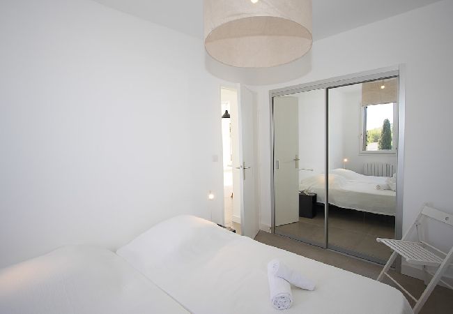 Appartement à La Ciotat - Bali. Clim, vue mer, terrasse, piscine partagée Appartement à La Ciotat - Bali. Clim, vue mer, terrasse, piscine partagée