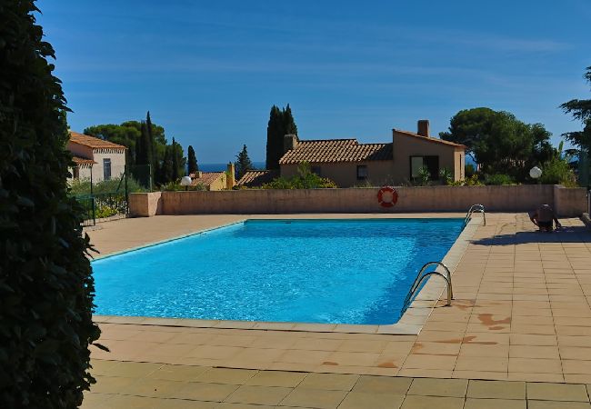 Appartement à La Ciotat - Bali. Clim, vue mer, terrasse, piscine partagée Appartement à La Ciotat - Bali. Clim, vue mer, terrasse, piscine partagée