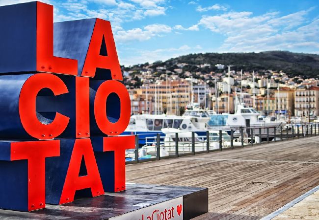 Appartement à La Ciotat - Bali, Totalement rénové, vue mer clim piscine WIFI