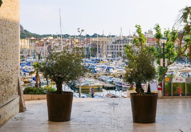 Appartement à La Ciotat - Bali, Totalement rénové, vue mer clim piscine WIFI