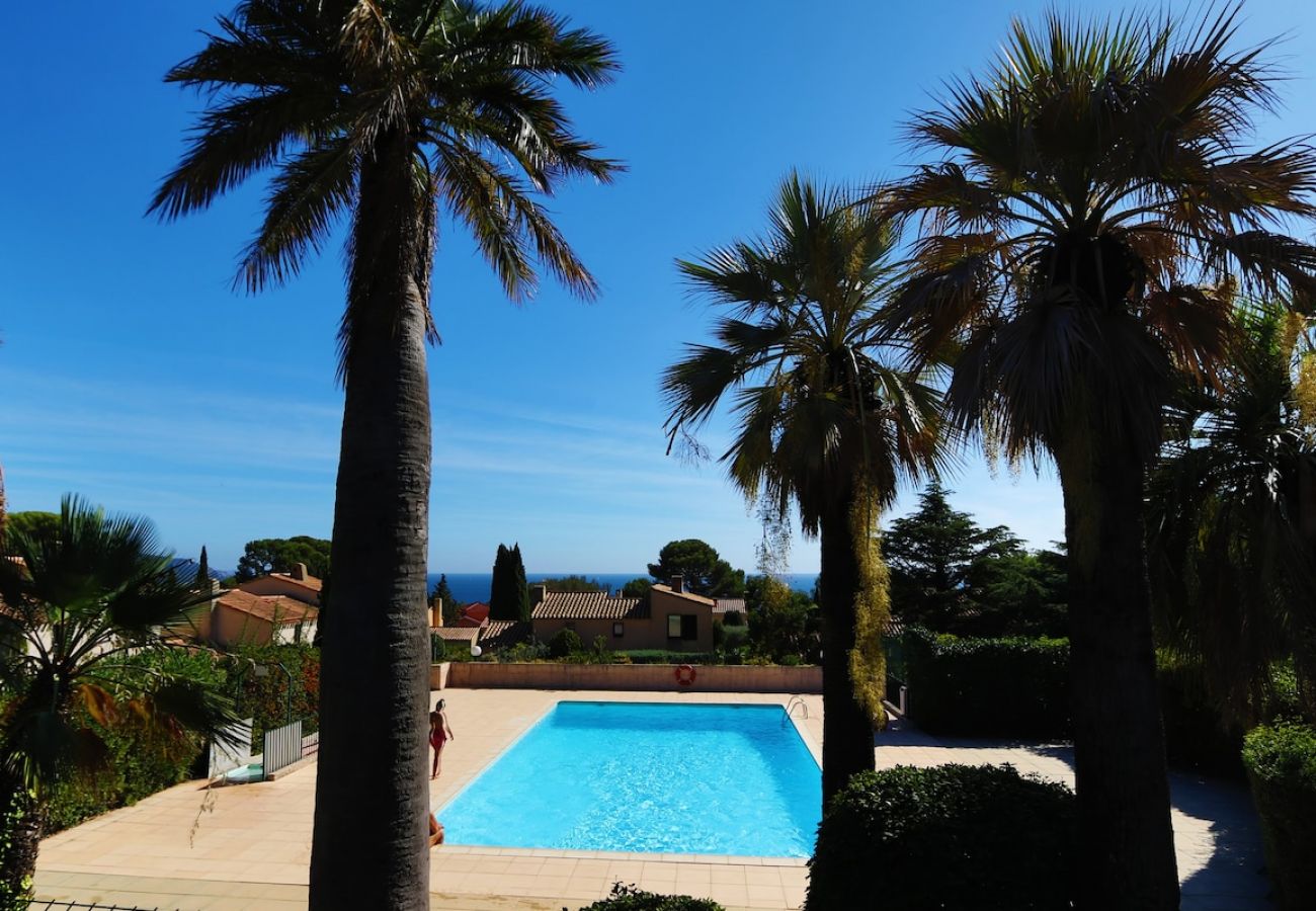 Appartement à La Ciotat - Bali. Clim, vue mer, terrasse, piscine partagée