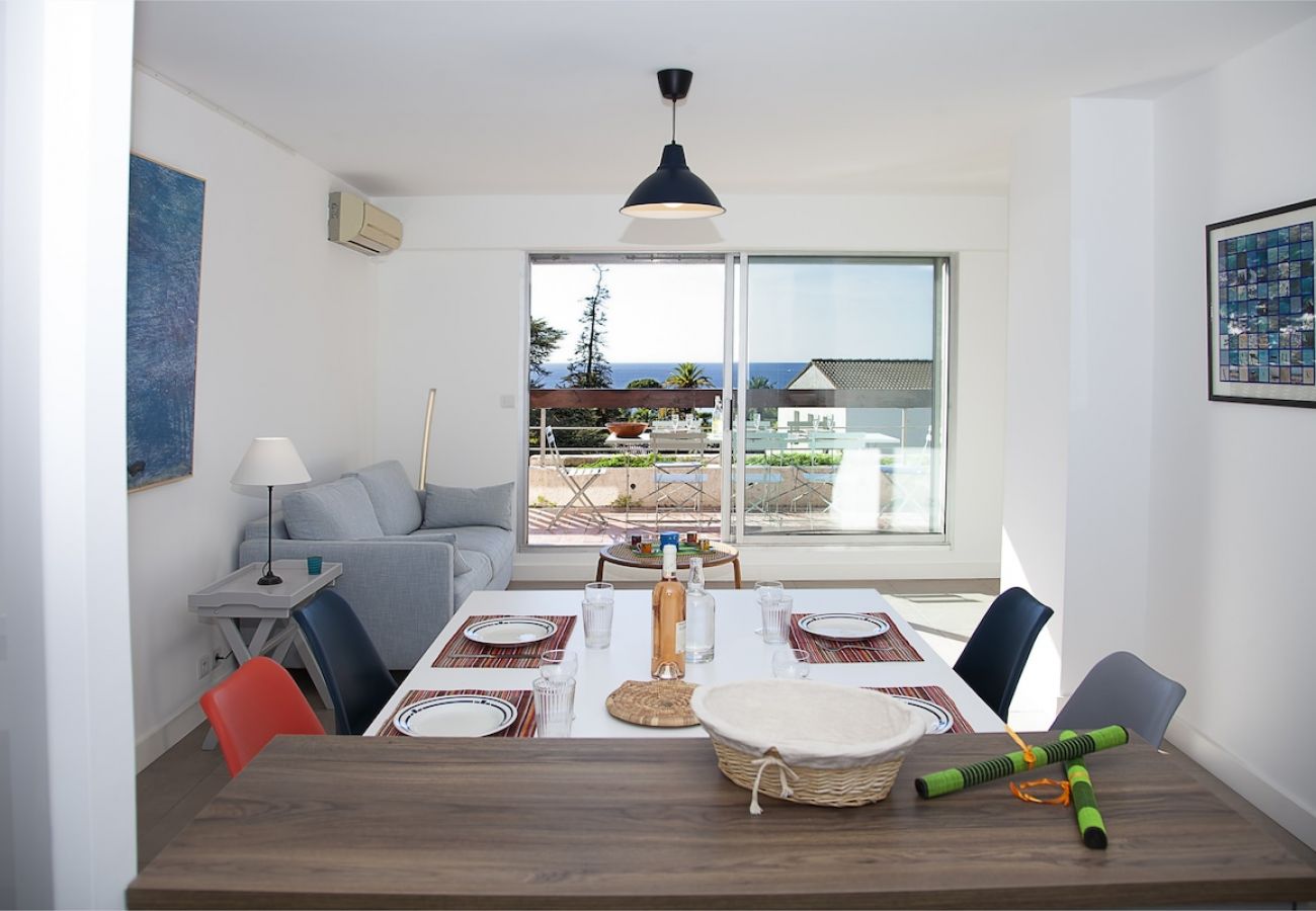 Appartement à La Ciotat - Bali. Clim, vue mer, terrasse, piscine partagée