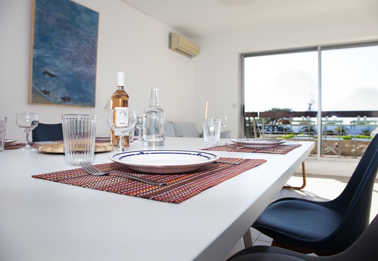 Appartement à La Ciotat - Bali. Clim, vue mer, terrasse, piscine partagée
