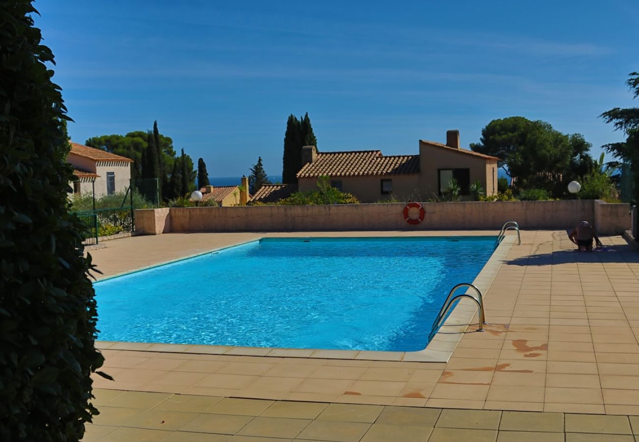Appartement à La Ciotat - Bali. Clim, vue mer, terrasse, piscine partagée