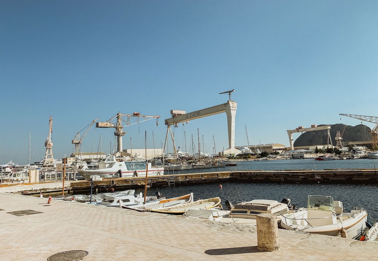 Appartement à La Ciotat - Bali, Totalement rénové, vue mer clim piscine WIFI