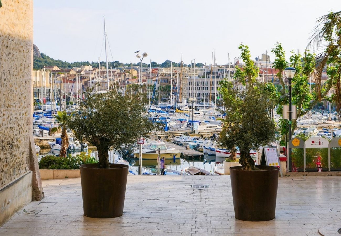 Appartement à La Ciotat - Bali, Totalement rénové, vue mer clim piscine WIFI