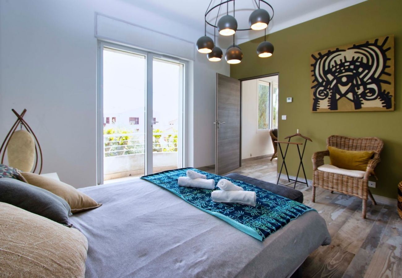 Appartement à La Ciotat - Maison Grand Lamiolo. Standing, jardin, piscine