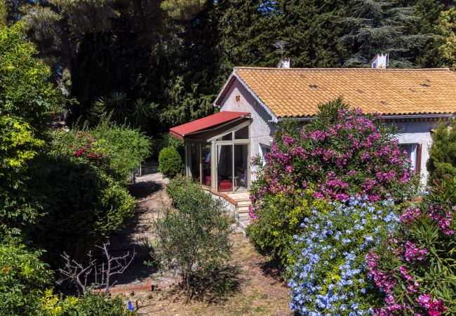Maison à La Ciotat - La Briandière. Climatisation, piscine, jardin Maison à La Ciotat - La Briandière. Climatisation, piscine, jardin