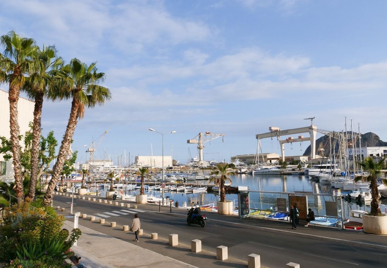 Appartement à La Ciotat - Gameou, piscine collective, 2 terrasses, Clim