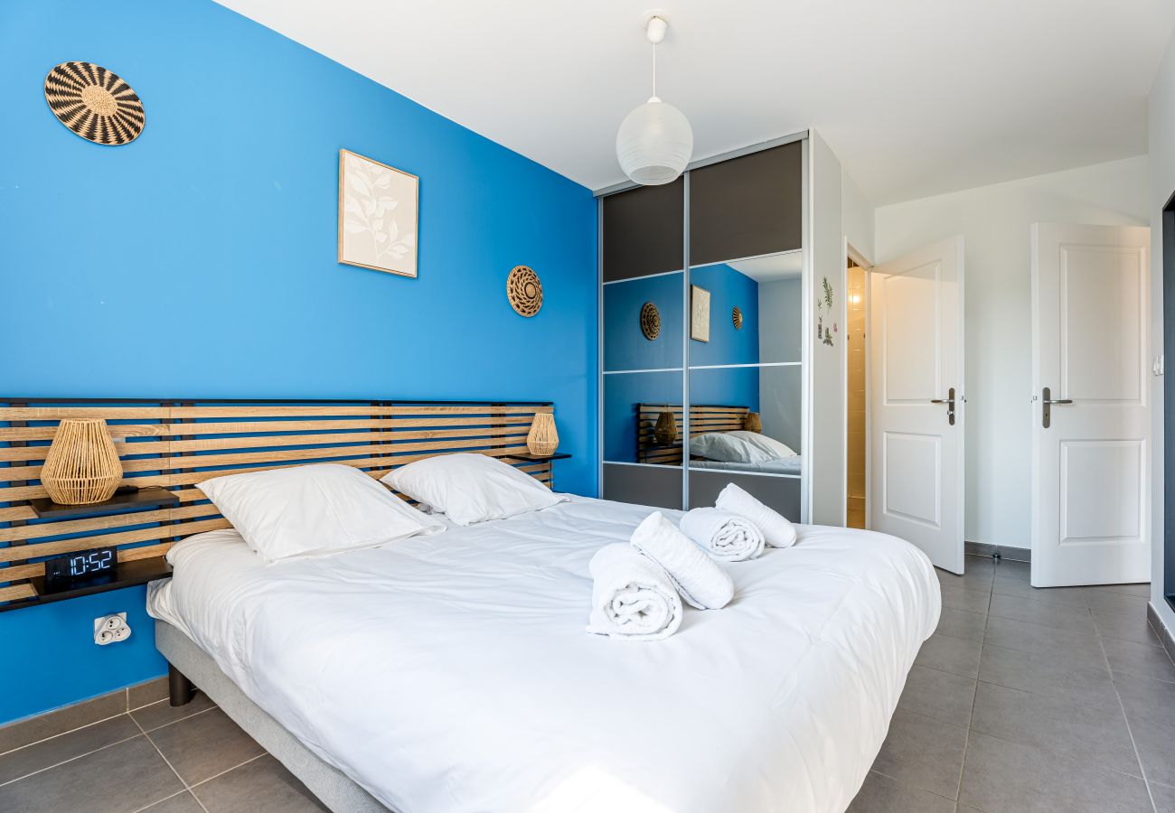 Appartement à La Ciotat - Gameou, piscine collective, 2 terrasses, Clim