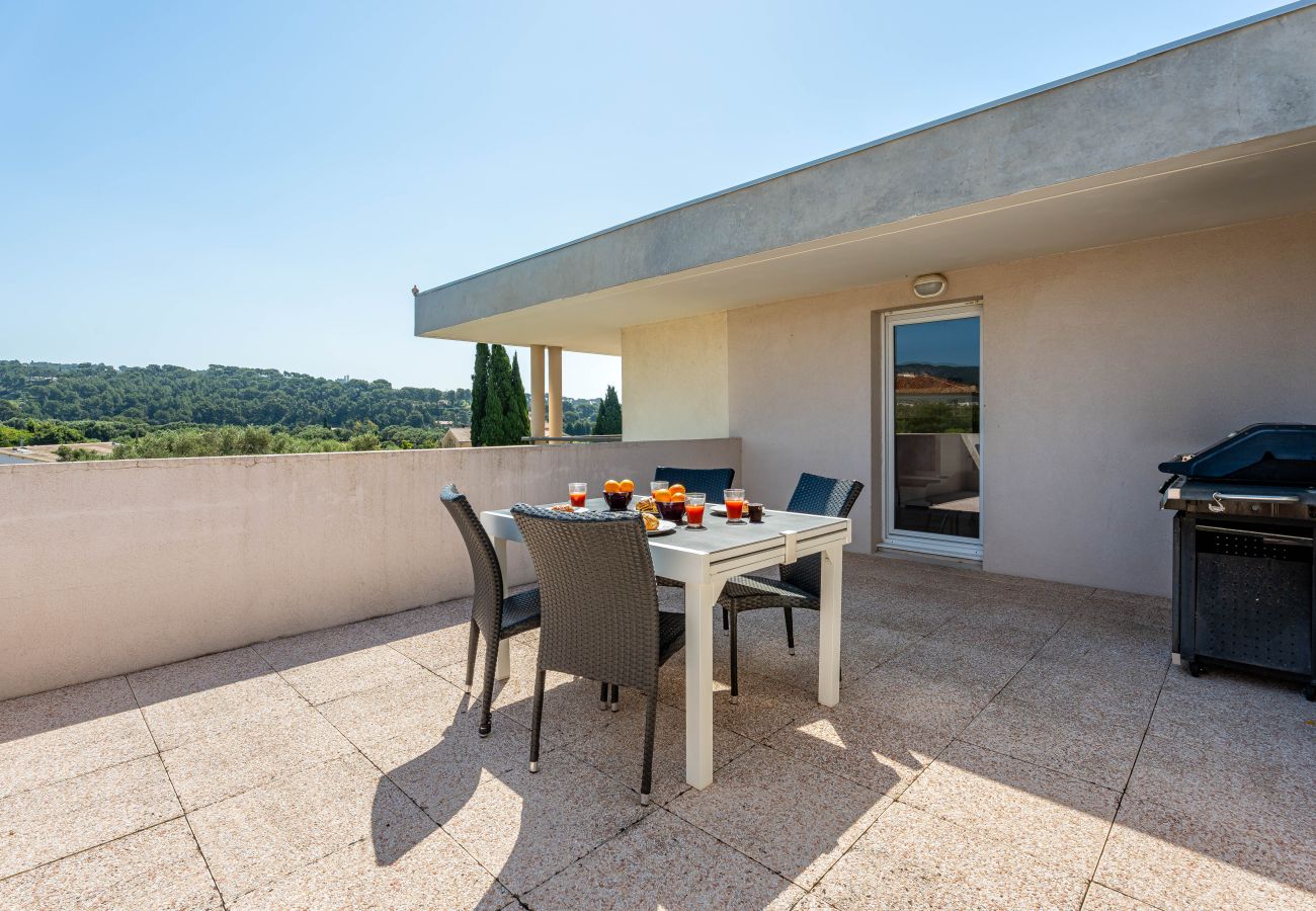 Appartement à La Ciotat - Gameou, piscine collective, 2 terrasses, Clim