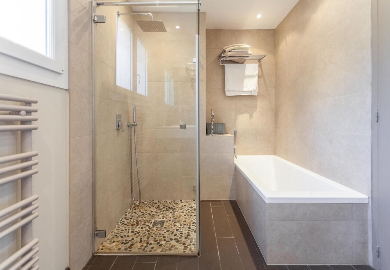 Maison à La Ciotat - Villa Tonga Soa, havre de paix, piscine, clim