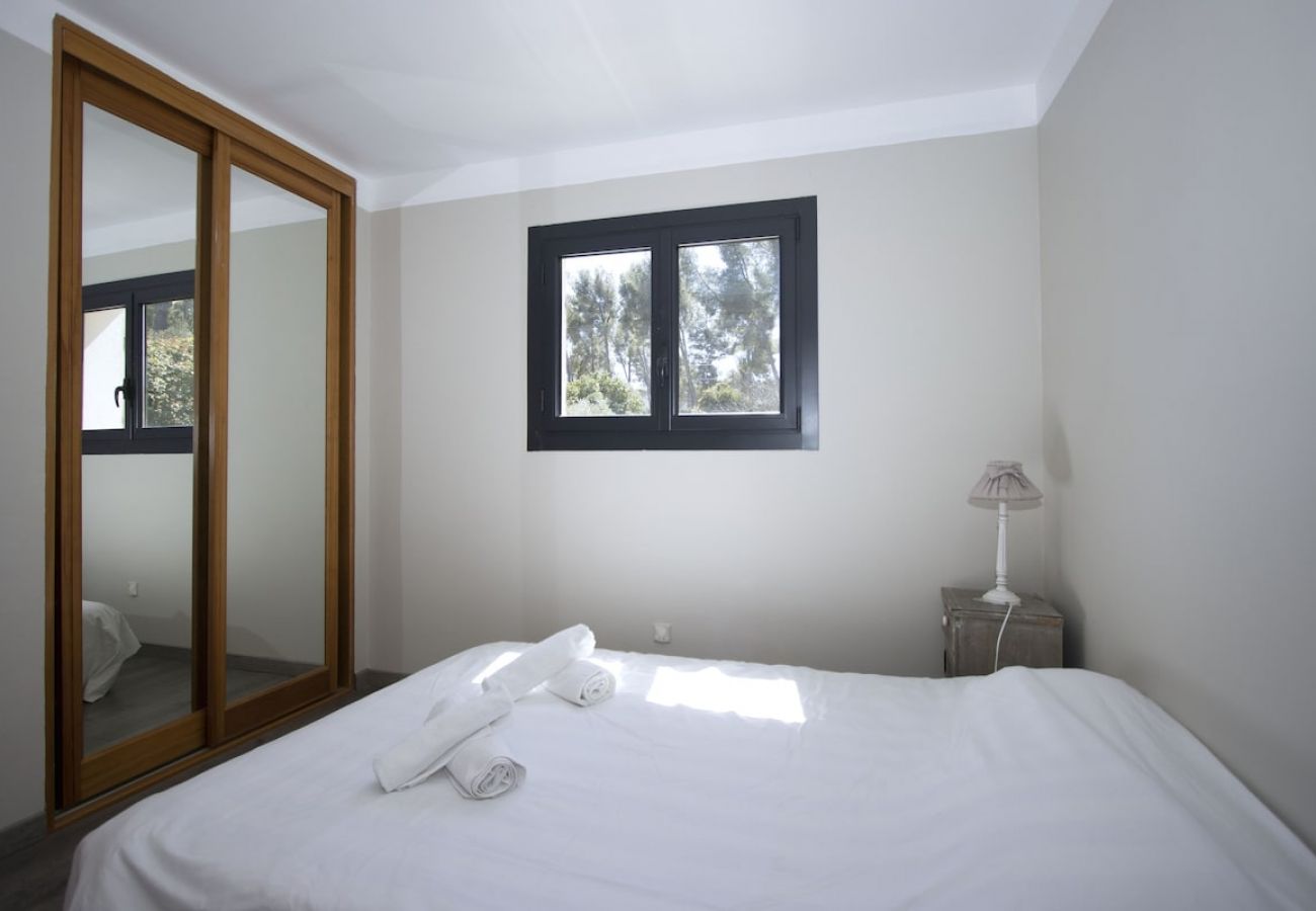 Maison à La Ciotat - Villa Tonga Soa, havre de paix, piscine, clim