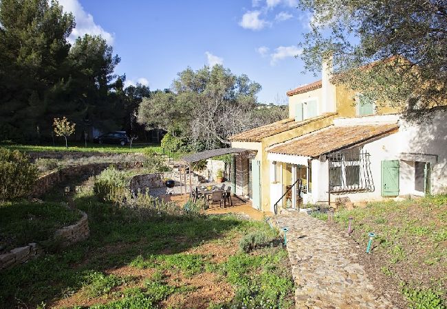Maison à La Ciotat - Les Restanques , 200m de la mer, piscine, parc Maison à La Ciotat - Les Restanques , 200m de la mer, piscine, parc
