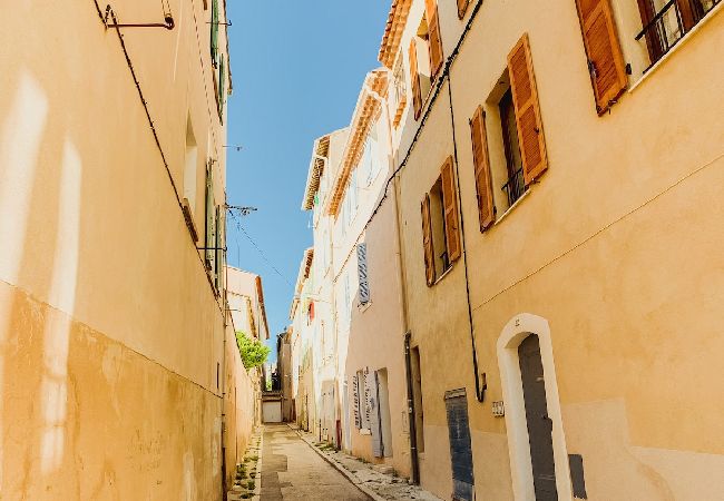 Maison à La Ciotat - Petite Briandière. Maisonnette, Clim, jardin, WIFI