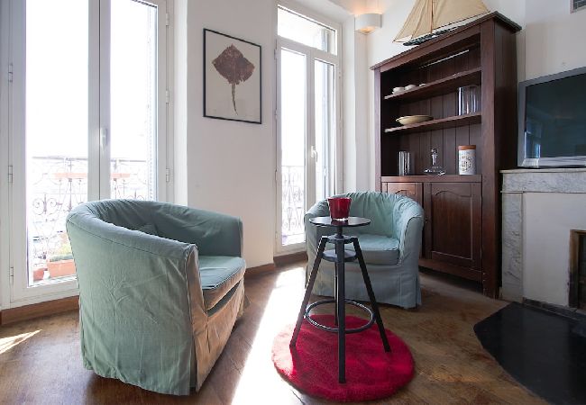 Appartement à La Ciotat - Le Biou, Charme et volupté, T4 vue mer et clim Appartement à La Ciotat - Le Biou, Charme et volupté, T4 vue mer et clim