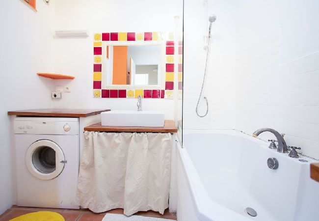 Appartement à La Ciotat - Le Biou, Charme et volupté, T4 vue mer et clim Appartement à La Ciotat - Le Biou, Charme et volupté, T4 vue mer et clim