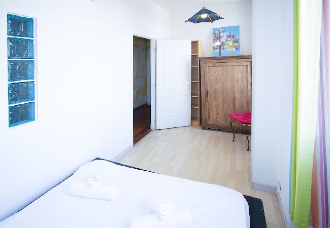 Appartement à La Ciotat - Le Biou, Charme et volupté, T4 vue mer et clim Appartement à La Ciotat - Le Biou, Charme et volupté, T4 vue mer et clim