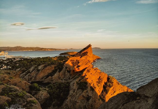 Appartement à La Ciotat - Le Biou, Charme et volupté, T4 vue mer et clim Appartement à La Ciotat - Le Biou, Charme et volupté, T4 vue mer et clim