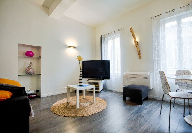 Appartement à La Ciotat - Lernio. Idéal pour location courte/moyenne durée Appartement à La Ciotat - Lernio. Idéal pour location courte/moyenne durée