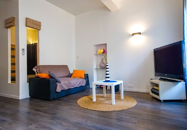 Appartement à La Ciotat - Lernio. Idéal pour location courte/moyenne durée Appartement à La Ciotat - Lernio. Idéal pour location courte/moyenne durée