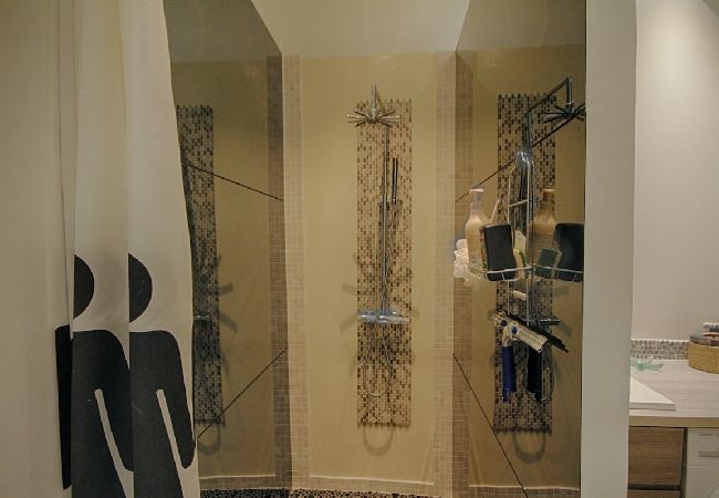 Appartement à La Ciotat - Lernio. Idéal pour location courte/moyenne durée Appartement à La Ciotat - Lernio. Idéal pour location courte/moyenne durée