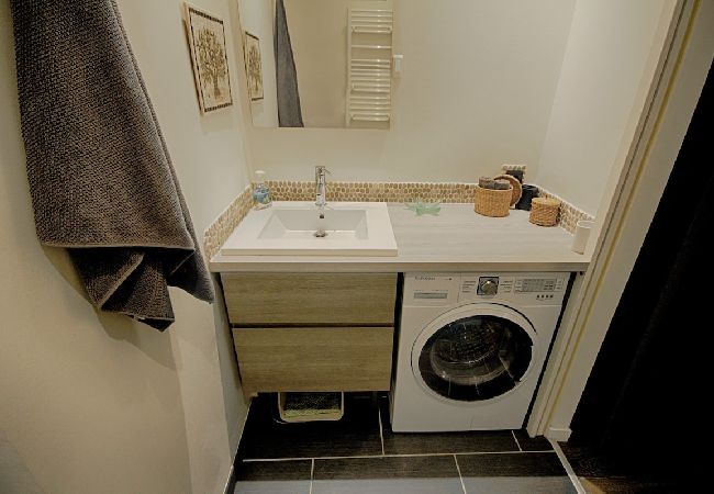 Appartement à La Ciotat - Lernio. Idéal pour location courte/moyenne durée Appartement à La Ciotat - Lernio. Idéal pour location courte/moyenne durée