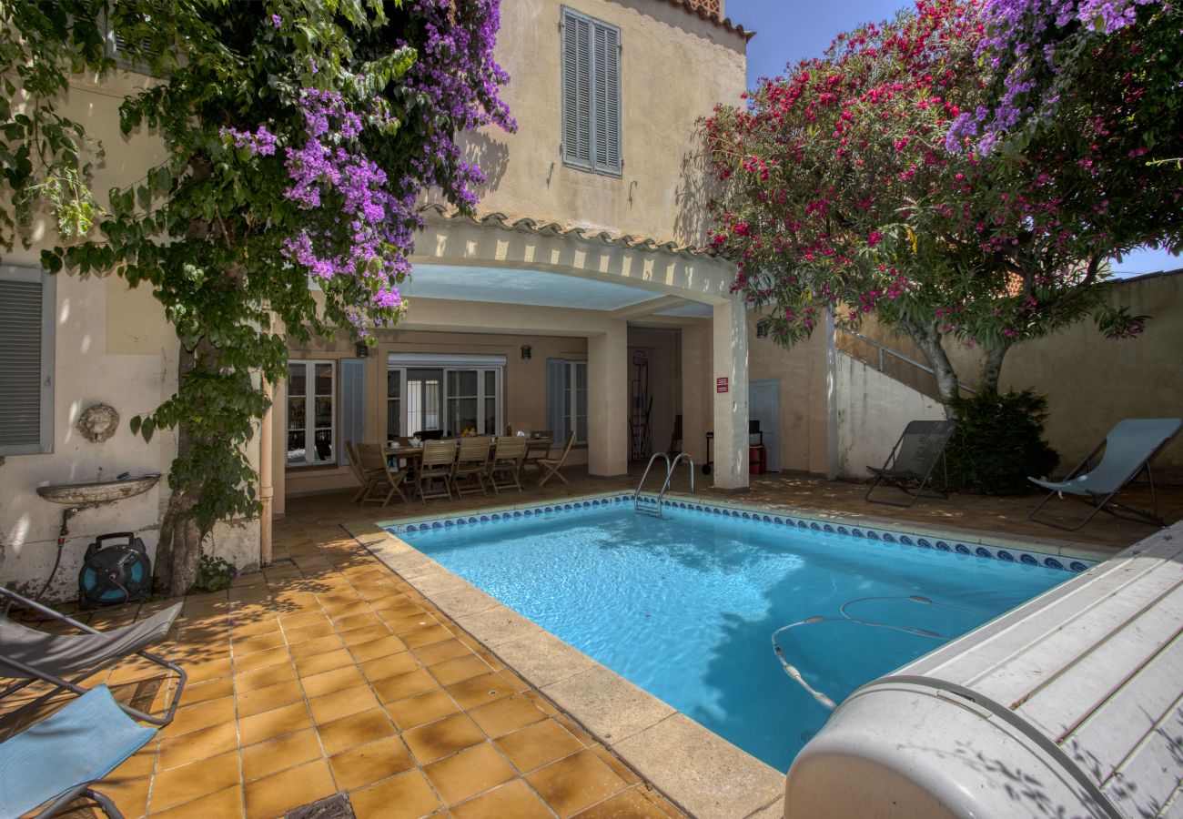 Maison à La Ciotat - Maison ville Galé. piscine, clim,proche des plages