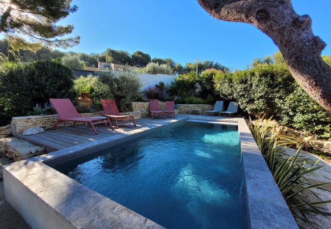 Maison à Sanary-sur-Mer - La Faligeotte front de mer, piscine chauffée clim