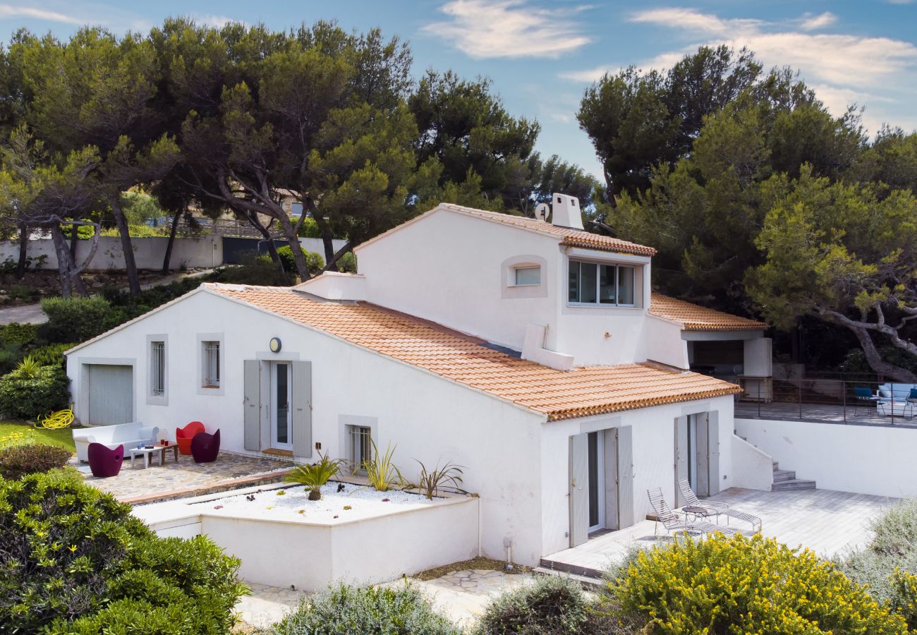 Maison à Sanary-sur-Mer - La Faligeotte front de mer, piscine chauffée clim