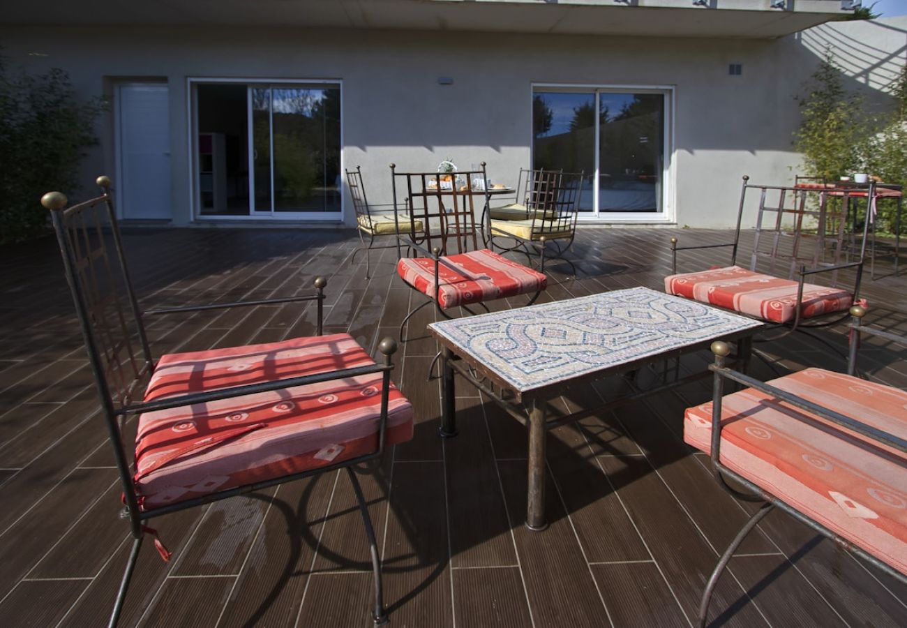 Maison à Roquefort-la-Bédoule - Rouvières. Piscine chauffée, clim, salle de sport