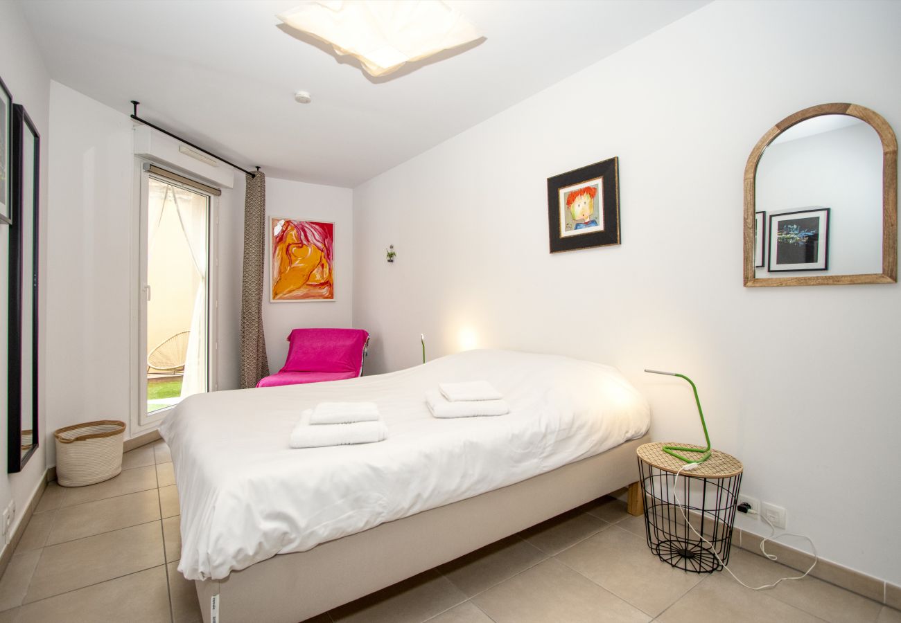 Appartement à La Ciotat - Le Gabian Appart standing, terrasse, jardinet,Wifi