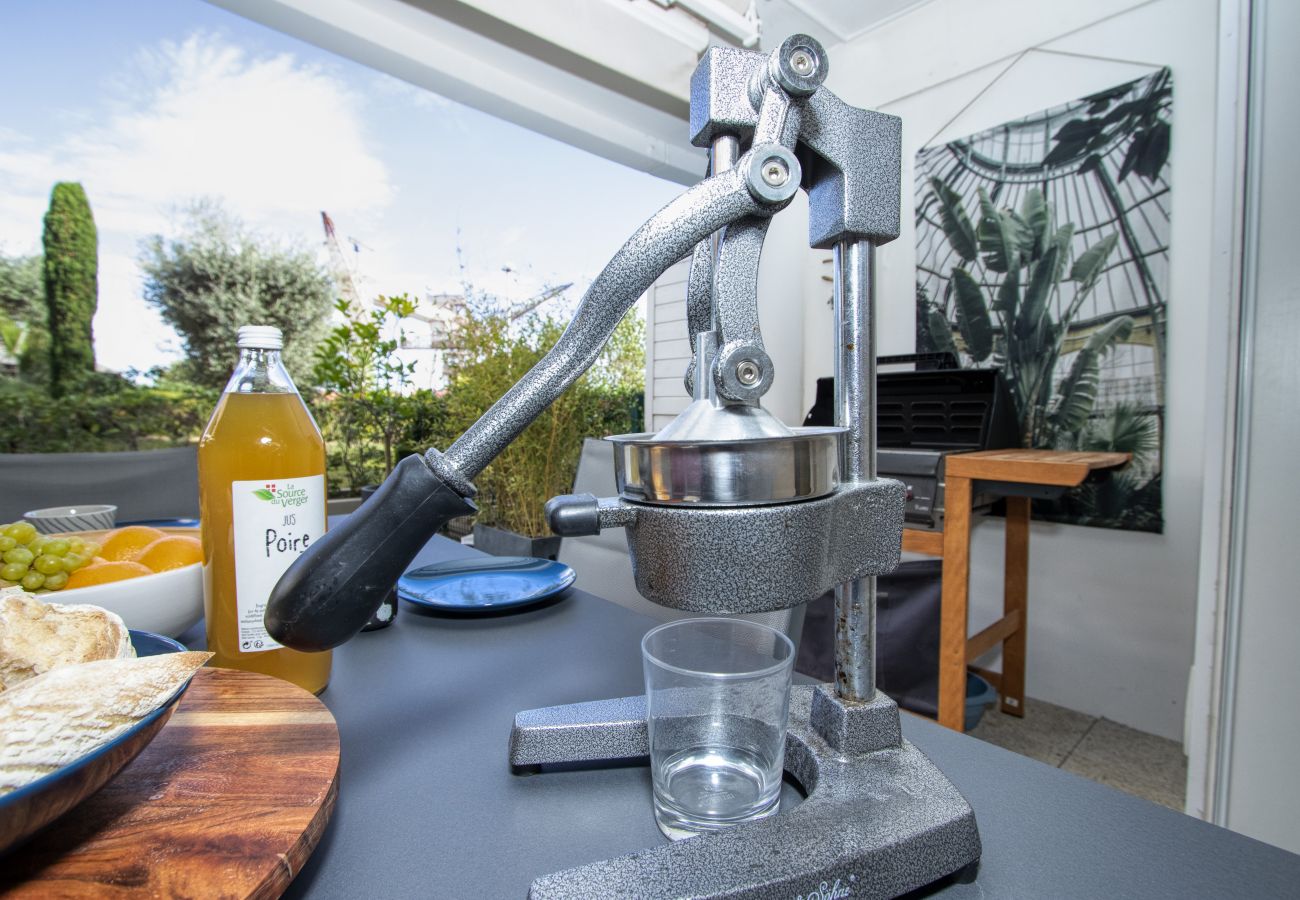 Appartement à La Ciotat - Le Gabian Appart standing, terrasse, jardinet,Wifi