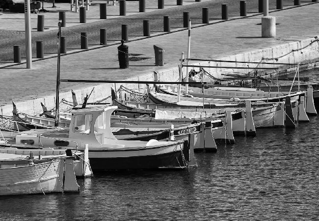 Appartement à La Ciotat - Mero. Vue mer, clim, parking, proche du vieux port Appartement à La Ciotat - Mero. Vue mer, clim, parking, proche du vieux port