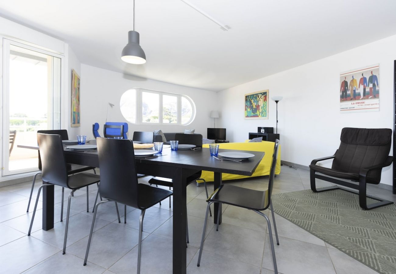 Appartement à La Ciotat - Mero. Vue mer, clim, parking, proche du vieux port