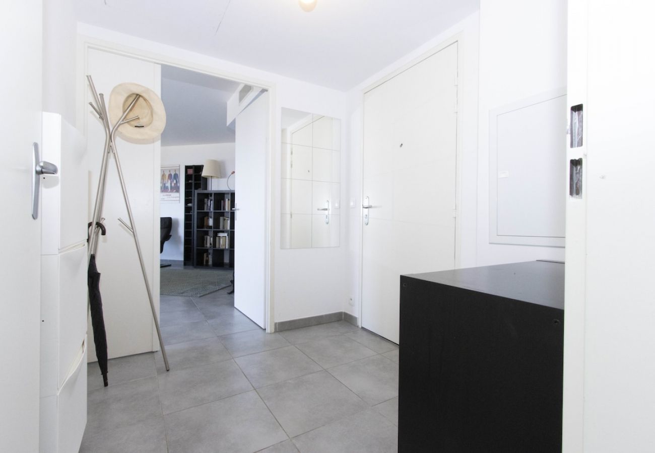 Appartement à La Ciotat - Mero. Vue mer, clim, parking, proche du vieux port