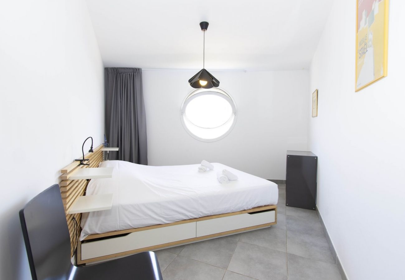 Appartement à La Ciotat - Mero. Vue mer, clim, parking, proche du vieux port
