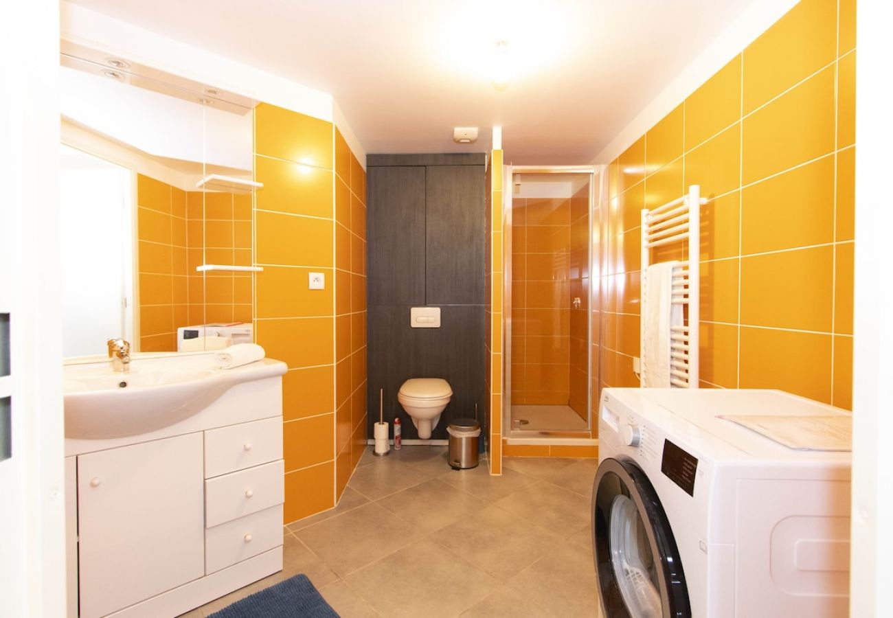 Appartement à La Ciotat - Mero. Vue mer, clim, parking, proche du vieux port