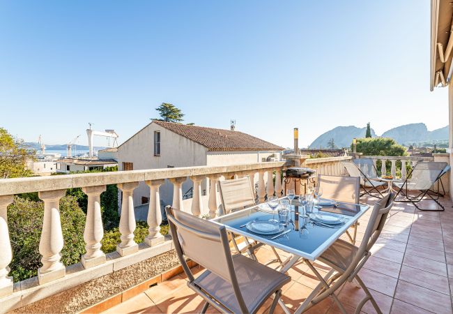 Appartement à La Ciotat - Mato. Terrasse vue mer, clim, garage sécurisé Appartement à La Ciotat - Mato. Terrasse vue mer, clim, garage sécurisé