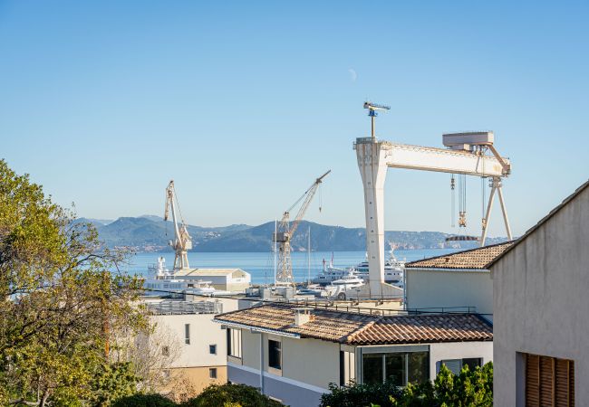 Appartement à La Ciotat - Mato. Terrasse vue mer, clim, garage sécurisé