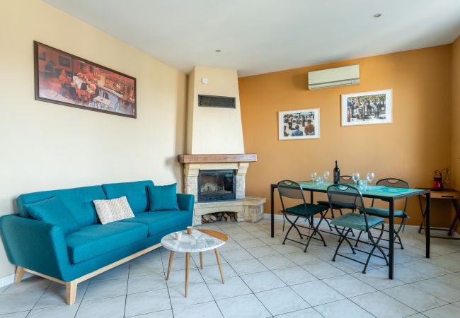 Appartement à La Ciotat - Mato. Terrasse vue mer, clim, garage sécurisé Appartement à La Ciotat - Mato. Terrasse vue mer, clim, garage sécurisé