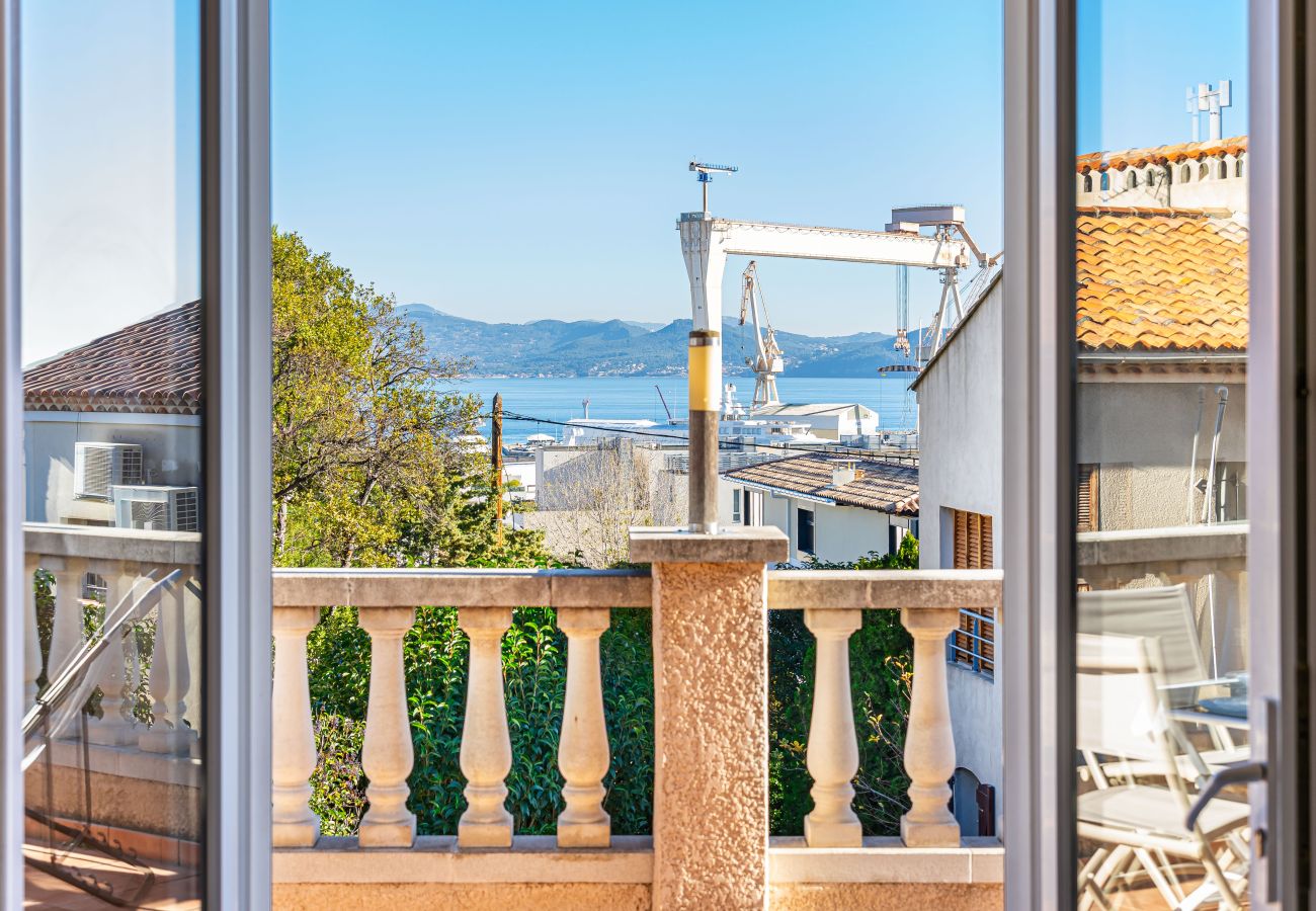 Appartement à La Ciotat - Mato. Terrasse vue mer, clim, garage sécurisé